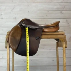 Used Beval LTD Close Contact Saddle 17/M 16 Used Beval LTD Close Contact Saddle 17/M -Royal Horse Outfitters 260 Flap Length 22225.1665530659