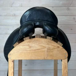 Used Revere Dressage Saddle 17.5/M -Royal Horse Outfitters 322 Cantle 00242.1684363610