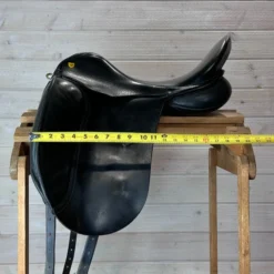 Used Revere Dressage Saddle 17.5/M -Royal Horse Outfitters 322 Flap Width 98472.1684363619
