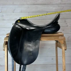 Used Revere Dressage Saddle 17.5/M -Royal Horse Outfitters 322 Seat Measurement 31802.1684363649