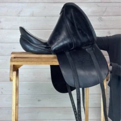 Used Stubben Portos Dressage Saddle 17.5/MW -Royal Horse Outfitters 330 R Flap 21158.1686181822
