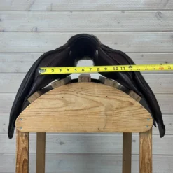 Used CWD SE02 Close Contact Saddle 16.5/MN 18 Used CWD SE02 Close Contact Saddle 16.5/MN -Royal Horse Outfitters 391 Front Measurement 85066.1712844869