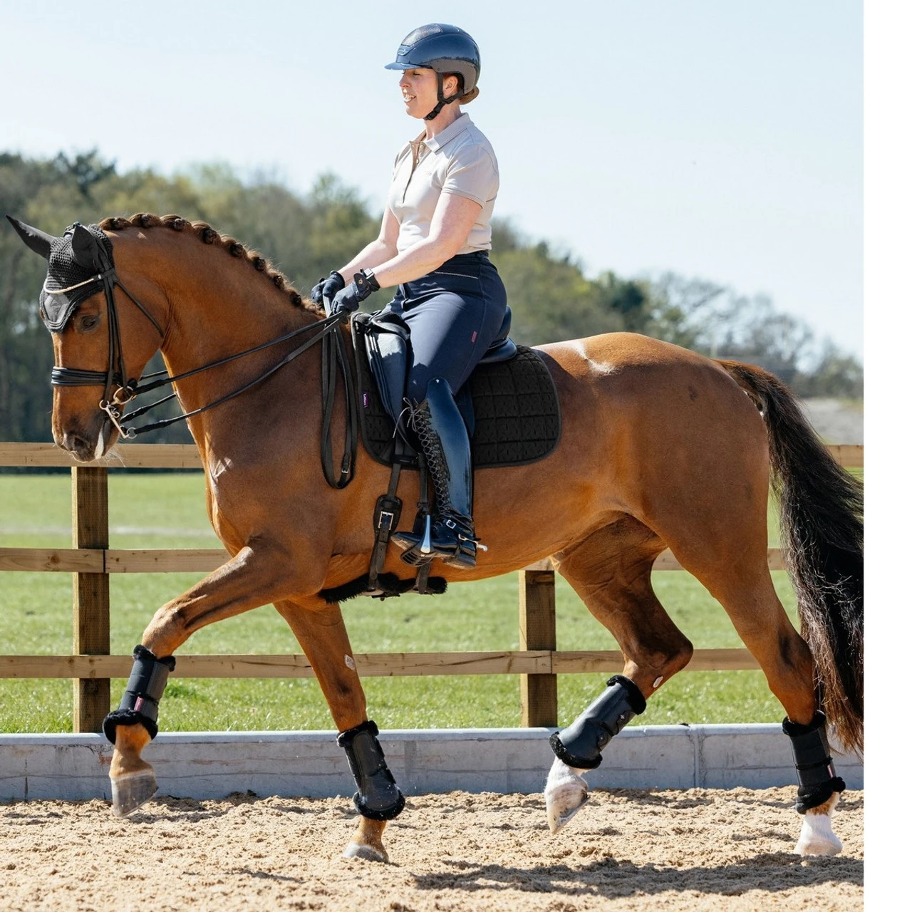 LeMieux 3D Mesh Self-Cool Dressage Pad 7 LeMieux 3D Mesh Self-Cool Dressage Pad - Image 5