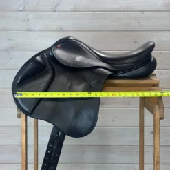 Used Barnsby Monoflap Jump Saddle 17/MN 13 Used Barnsby Monoflap Jump Saddle 17/MN -Royal Horse Outfitters 425 Flap Width 69233.1722294762