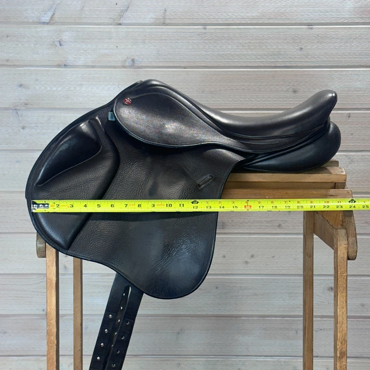 Used Barnsby Monoflap Jump Saddle 17/MN 5 Used Barnsby Monoflap Jump Saddle 17/MN - Image 3