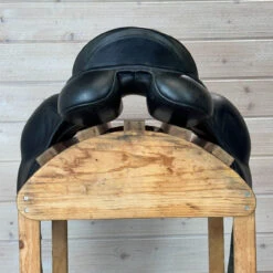 Used Albion SLK Dressage Saddle 17/MW -Royal Horse Outfitters 427 Cantle 10844.1719964190