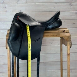 Used Albion SLK Dressage Saddle 17/MW -Royal Horse Outfitters 427 Flap Length 25744.1719964190