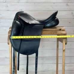 Used Albion SLK Dressage Saddle 17/MW -Royal Horse Outfitters 427 Flap Width 68830.1719964190