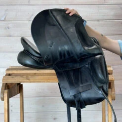 Used Albion SLK Dressage Saddle 17/MW -Royal Horse Outfitters 427 R Flap 69605.1719964190