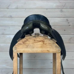 Used Niedersuss Olympik Dressage Saddle 17.5/MW 18 Used Niedersuss Olympik Dressage Saddle 17.5/MW -Royal Horse Outfitters 450 Cantle 24605.1726184118