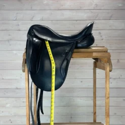 Used Superior Saddlery Dressage Saddle 18/M 17 Used Superior Saddlery Dressage Saddle 18/M -Royal Horse Outfitters 460 Flap Length 35078.1730760093
