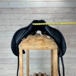 Used Superior Saddlery Dressage Saddle 18/M 19 Used Superior Saddlery Dressage Saddle 18/M -Royal Horse Outfitters 460 Front Measurement 75605.1730760093