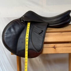Used Voltaire Palm Beach Close Contact Jump Saddle 18/M 11 Used Voltaire Palm Beach Close Contact Jump Saddle 18/M -Royal Horse Outfitters 469 Flap Length 86140.1737393198
