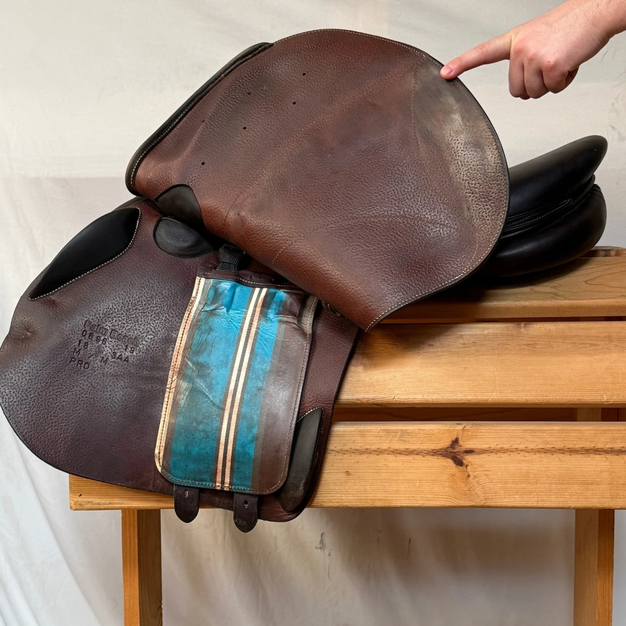Used Voltaire Palm Beach Close Contact Jump Saddle 18/M 7 Used Voltaire Palm Beach Close Contact Jump Saddle 18/M - Image 5