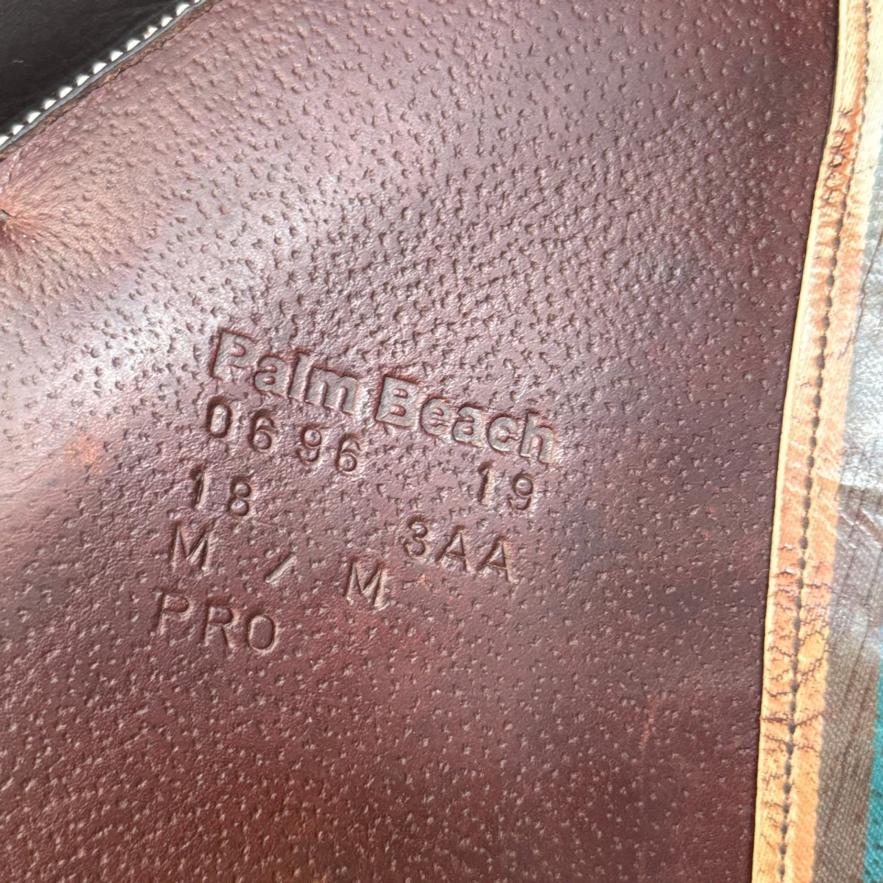 Used Voltaire Palm Beach Close Contact Jump Saddle 18/M 9 Used Voltaire Palm Beach Close Contact Jump Saddle 18/M - Image 7