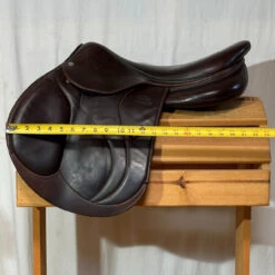 Used Devoucoux Biarritz S Close Contact Jump Saddle 18/M -Royal Horse Outfitters 476 Flap Width 18700.1740781979