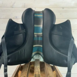 Used Voltaire Adelaide Dressage Saddle 17.5/MW -Royal Horse Outfitters 484 Channel 66850.1748389727