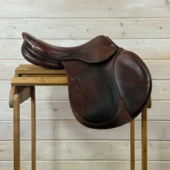 Used Antares Evolution Close Contact Jump Saddle 17/M 19 Used Antares Evolution Close Contact Jump Saddle 17/M -Royal Horse Outfitters 488 R Side 19999.1750723405