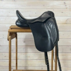 Used Sattlerei Dresch Dressage Saddle17/N -Royal Horse Outfitters 489 R Side 28267.1750722781