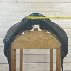 Used Voltaire Adelaide Monoflap Dressage Saddle 17.5/M -Royal Horse Outfitters 494 Front Measurement 66917.1752868199