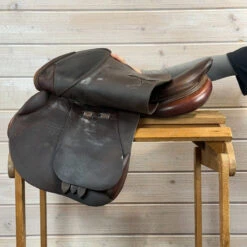 Used Bruno Delgrange Close Contact Jump Saddle 17/N -Royal Horse Outfitters 499 L Flap 25404.1754936386