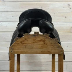 Used Albion Tzar GP Ultra Close Contact Saddle 18.5/MW 18 Used Albion Tzar GP Ultra Close Contact Saddle 18.5/MW -Royal Horse Outfitters 508 Cantle 93139.1757363047