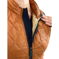 Vestrum Gunsan Vest -Royal Horse Outfitters gunsan vest coconut zipper detail W3599 20140 vestrum 49801.1748107605