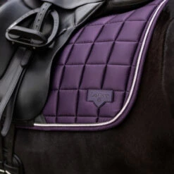 LeMieux Loire Classic Dressage Square Pad AW25 -Royal Horse Outfitters loire drsg classic pad au25 juniper detail IT007097 lemieux 75197.1755643098